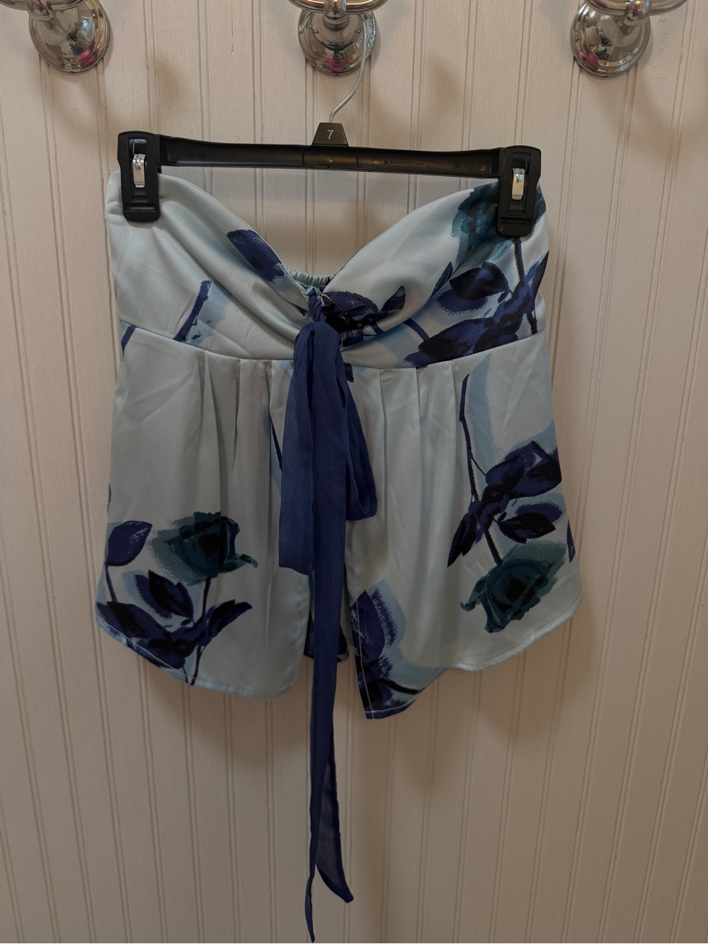 Kimchi Blu flirty top: Light Blue Floral Bandeau Top with Navy Tie